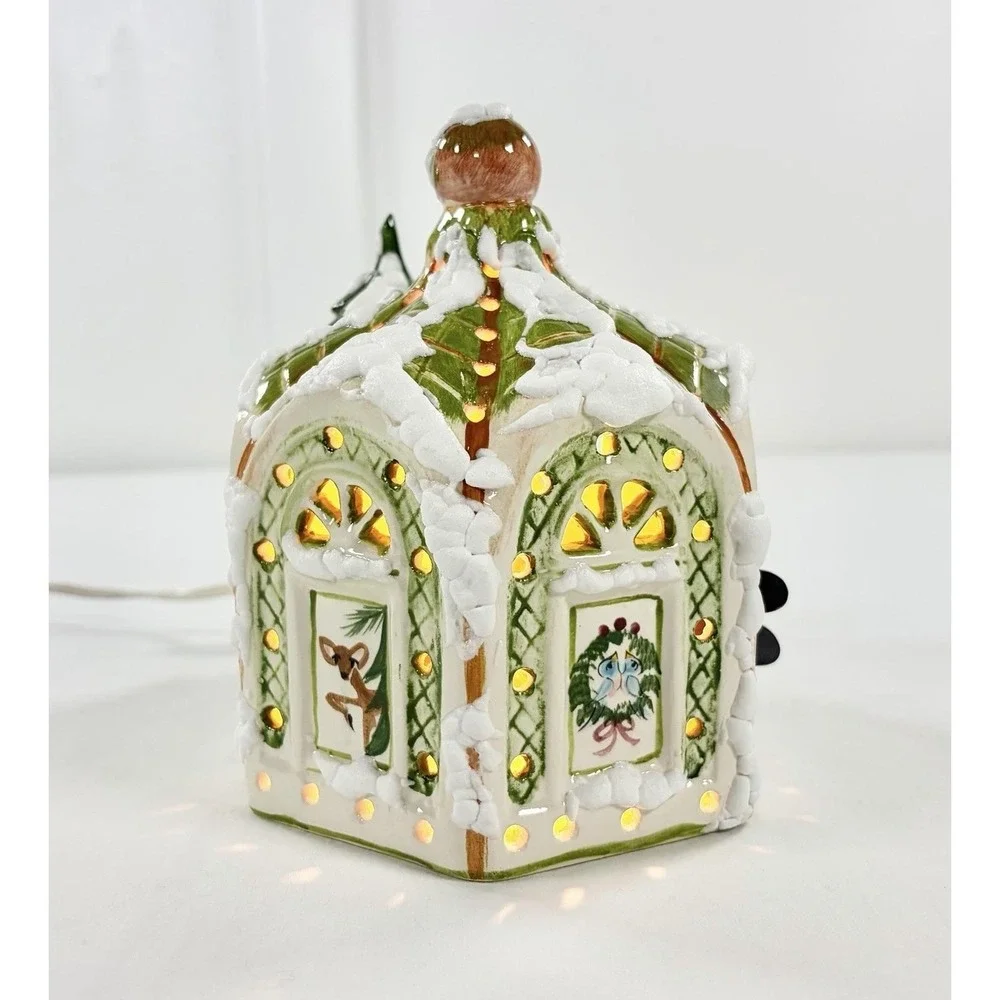 1978 Walter Brockmann Signed Lighted Ceramic Christmas House Music Box Skaters‎